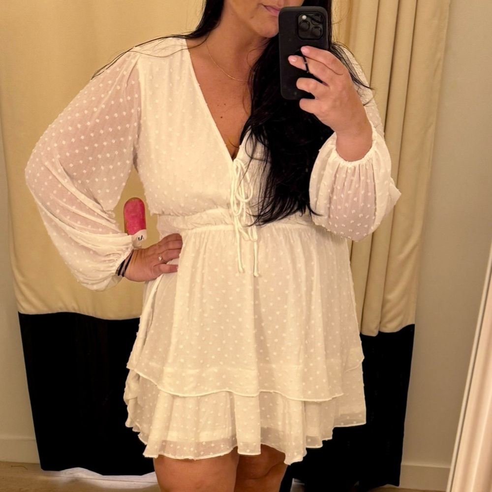 Arula White Dress - Size A NWT 16